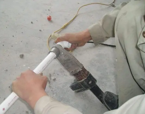 滴道漏水维修电话